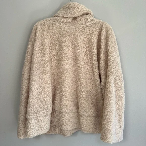 Tuckernuck Rollins Funnel Neck Teddy Tan Fleece Pullover, Size L - Picture 4 of 9